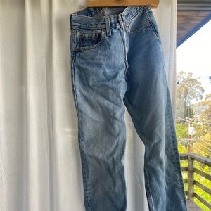 Vintage Levi’s 501 Student Fit (light-mid wash)